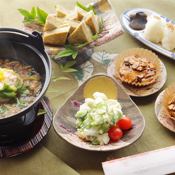 基本の家庭料理でお料理初め！旬の白菜を上手に使って、懐に優しく温かい冬献立。ほかとはちょっと違う美味しさ、「わたしの家庭料理」を学びましょう！