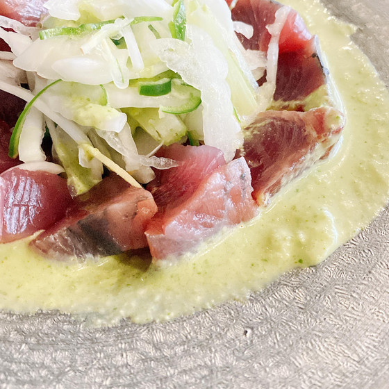 【初夏の魚と野菜でおもてなし】カツオのグリーンソース、カツオのジャンバラヤ、ホタルイカと天豆のチヂミ、天豆と新じゃがの炒め物