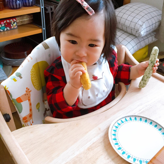 離乳期の手づかみ食べや噛む力を育てます♪