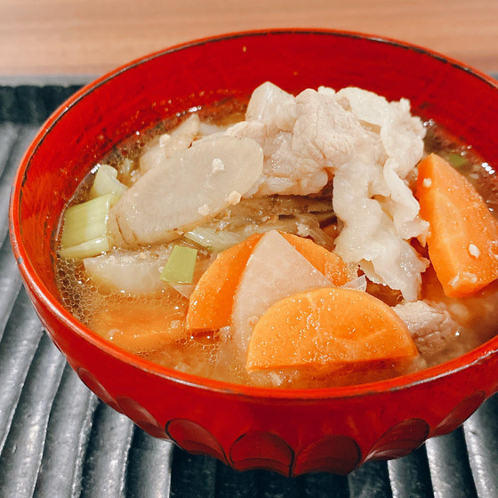 具だくさんの『豚汁』でほっこりと♡