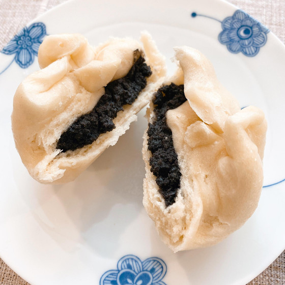ごま香るたっぷり『胡麻あんまん』