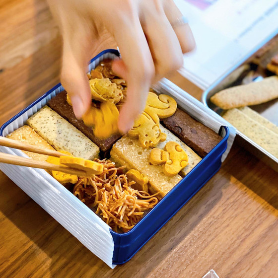 詰ワクワクで楽しい♪缶詰め作業