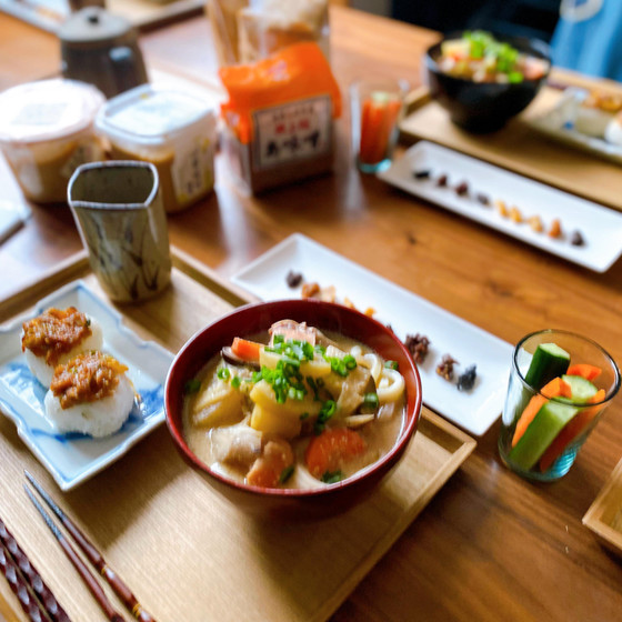 お楽しみの「味噌ランチ」＆味噌の食べ比べ