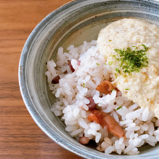 消化促進！麦とろ飯