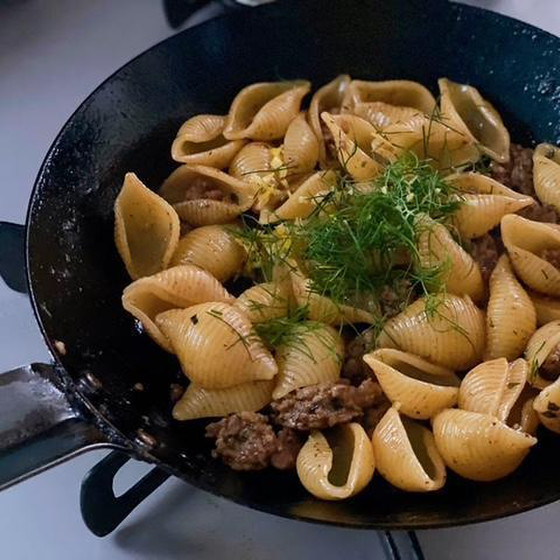 サルシッチャを使ってショートパスタ