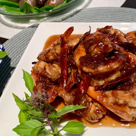 クン　ソース　マカーム（海老とタマリンド炒め物）ゲーンソム（冬野菜いっぱいのサワーカレー）＆カノム　ファクトーン（かぼちゃの蒸し羊羹）