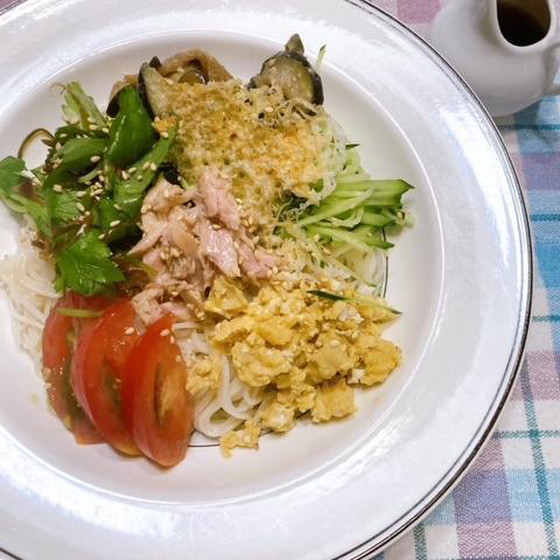 サラダそうめん