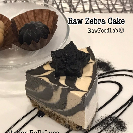 No-bake＆RawSweets(ノーベイク＆ロースイーツ)2 黒ゴマRawゼブラケーキ、白ごまRaw冷製ファッジ 