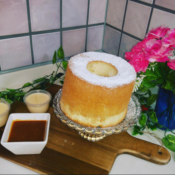 シフォンケーキとプリンとキャラメルソース
