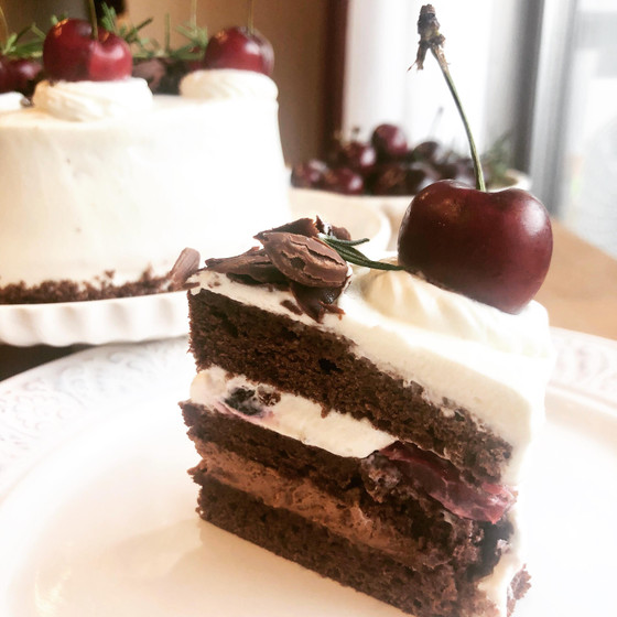 旬のチェリーを使ったフォレノワールレッスン🍒