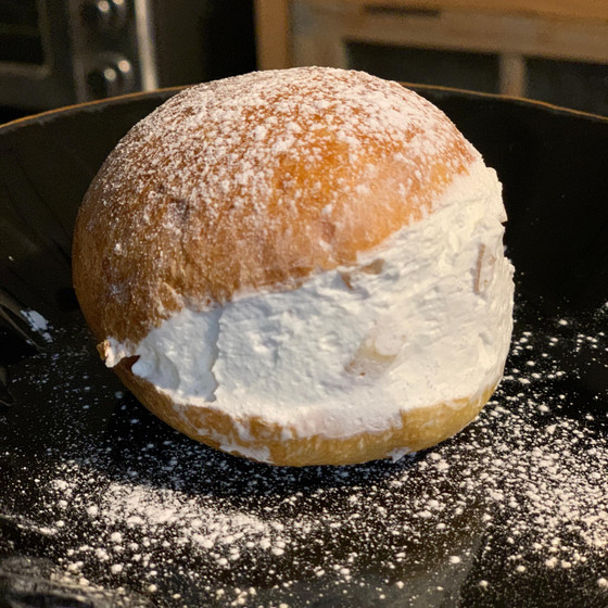 カモミール酵母で作る　爽やかレモンのマリトッツォ