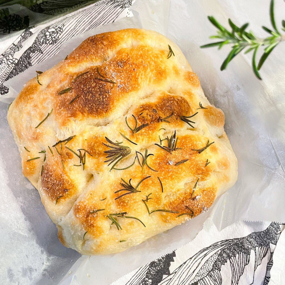 ローズマリー酵母で作る厚焼きフォカッチャ