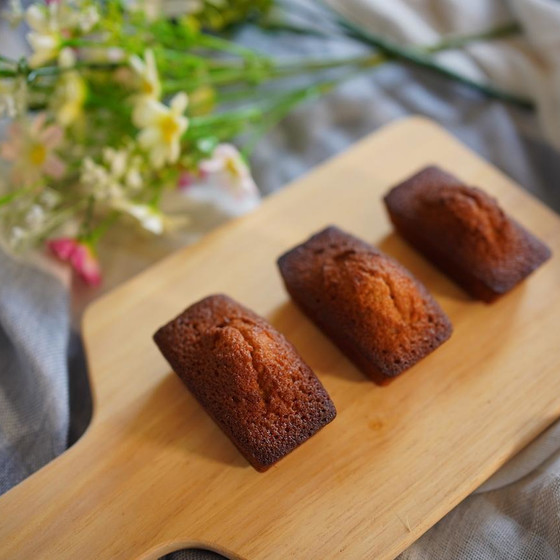 焦がしバターがじゅんわり！　基本のフィナンシェ