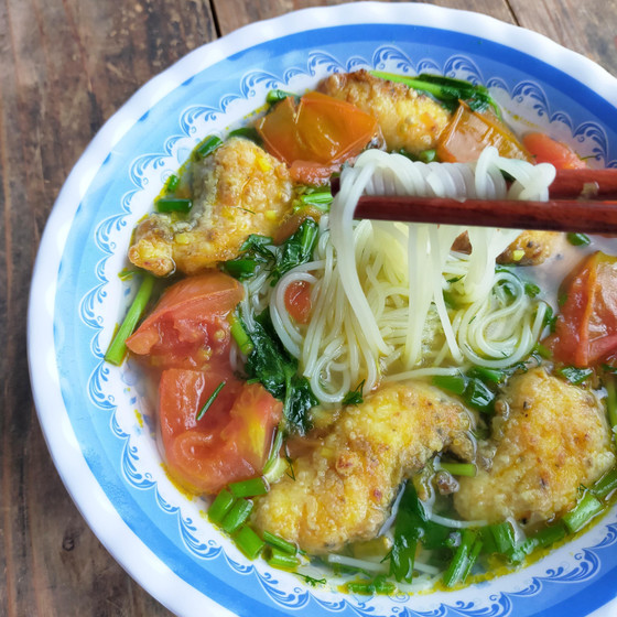 【本格ベトナム料理】北部の汁麺を作りましょう！！揚げ魚とディルの北部風汁麺