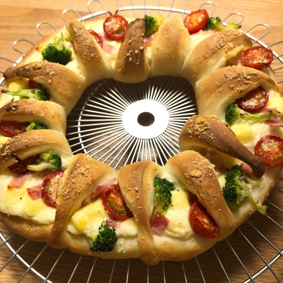 クリスマスにおすすめのリースピザ