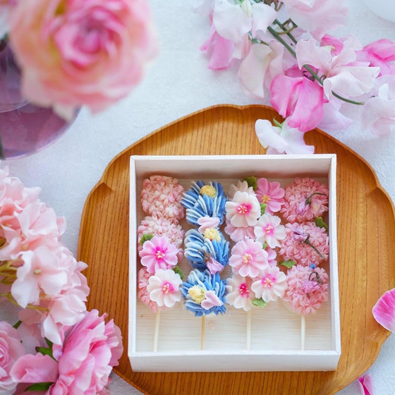 春限定開催　あんこのお花　桜のお団子ボックス
