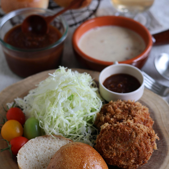 「パンと保存食」素朴なホシノ丸パン、荒ごし野菜のウスターソース