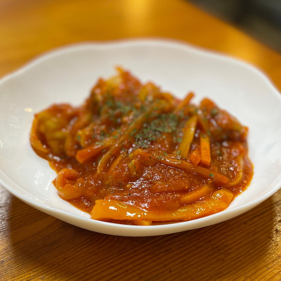 鶏肉とパプリカのバスク料理トマト煮込み