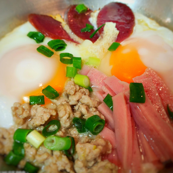 タイ風ミニパン目玉焼き