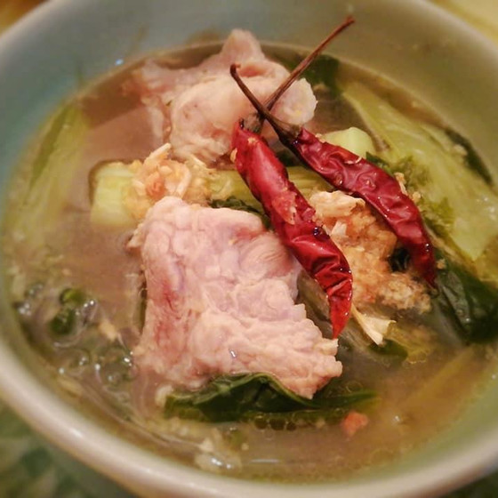 青菜の軟骨スープ