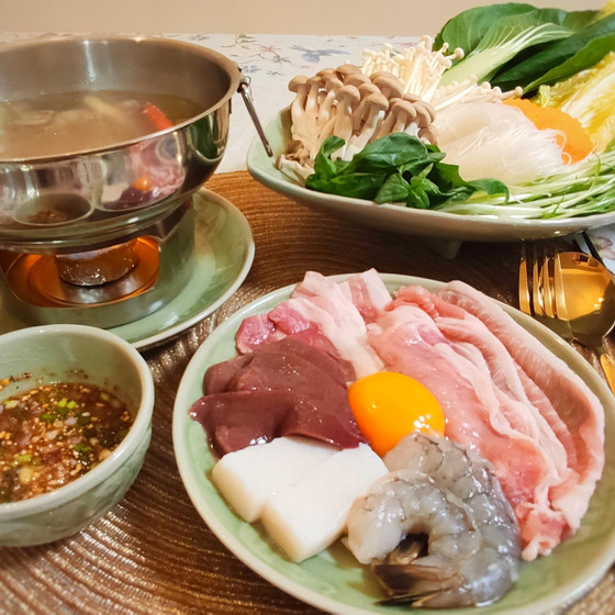 ジムジュム」タイのハーブ鍋で心も体もぽかぽかに！