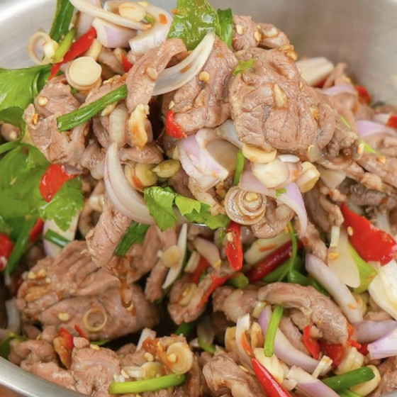 ビーフのスパイシーサラダ