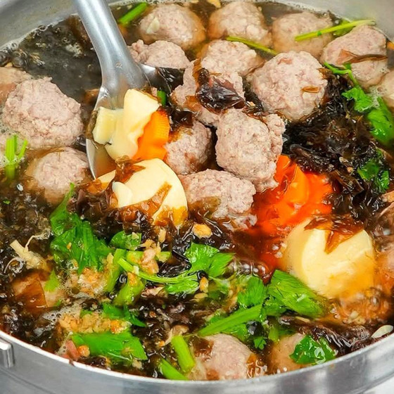肉団子の野菜旨味スープ