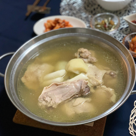 寒い日にピッタリのタッカンマリ（鶏肉のスープ）・ カムジャジョン（ジャガイモのチヂミ）レッスン！