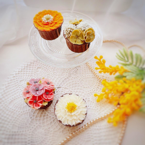 4つのうち1つは季節のお花をしぼります