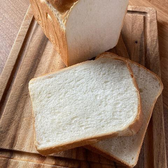 ヨーグルト入り食パン＆バタークリームブッセ