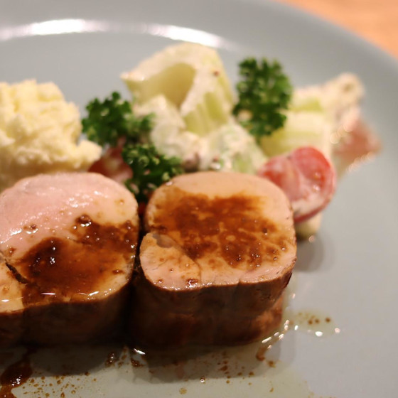 ご自宅でワンランク上の肉料理を♪しっとり＆肉汁溢れる、豚ヒレ肉のロースト（3人分量）