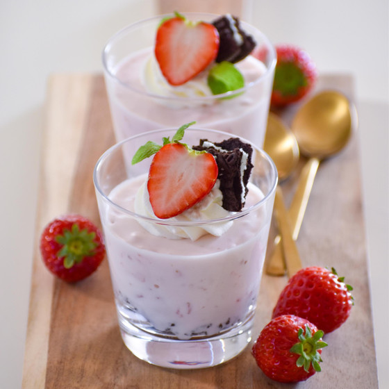 🎀いとおかしプティ🎀 オレオといちごのムース🍓