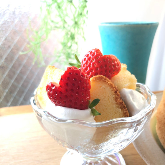 試食用ミニパフェ