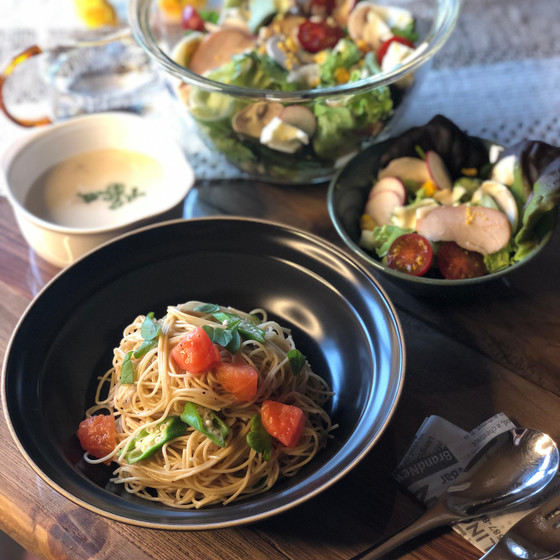 夏のグリーンサラダボウルと冷製パスタでカフェランチ風