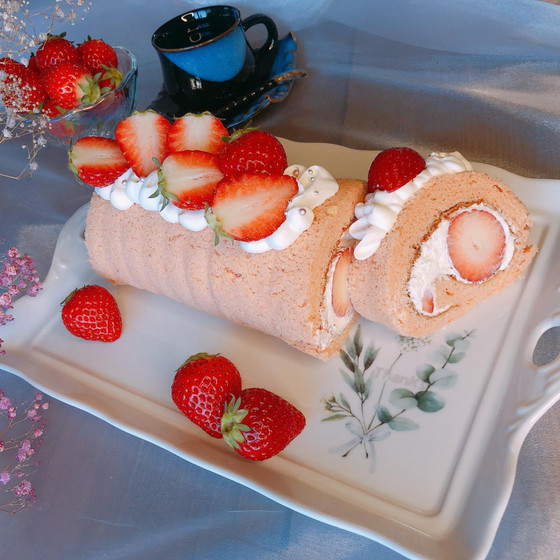 （親子レッスン）いちごのロールケーキ