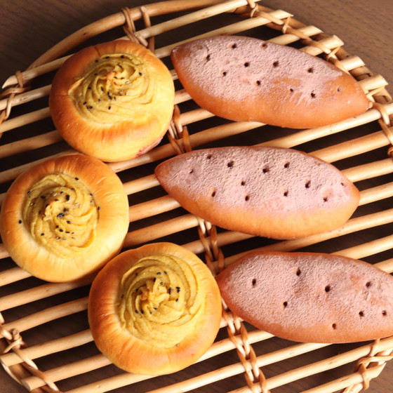 焼き芋パンとスイートポテトパン