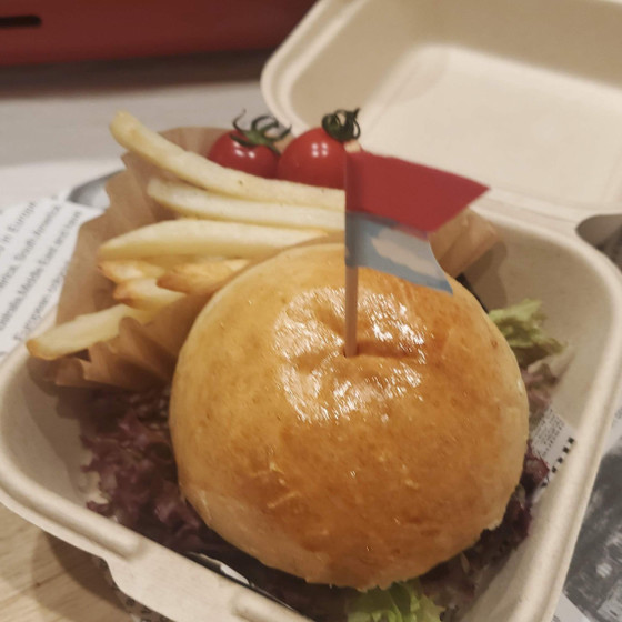 夏休みキッズパン教室ハンバーガー