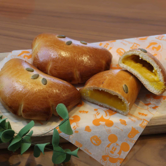 とろ～りかぼちゃクリームパン