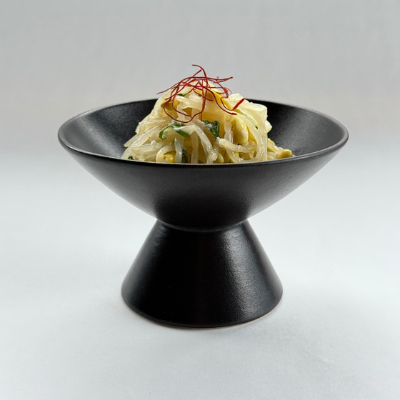 豆もやしのエゴマ油と塩麹風味ナムル