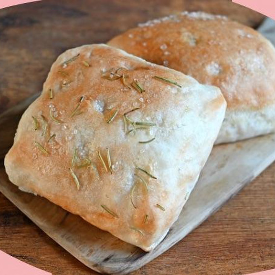 米粉のフォカッチャと豆乳クラムチャウダー | 米粉パンと季節の養生スープ