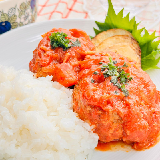 体験レッスン「トマト濃厚煮込みハンバーグ」