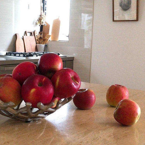 SEASIDE TABLE