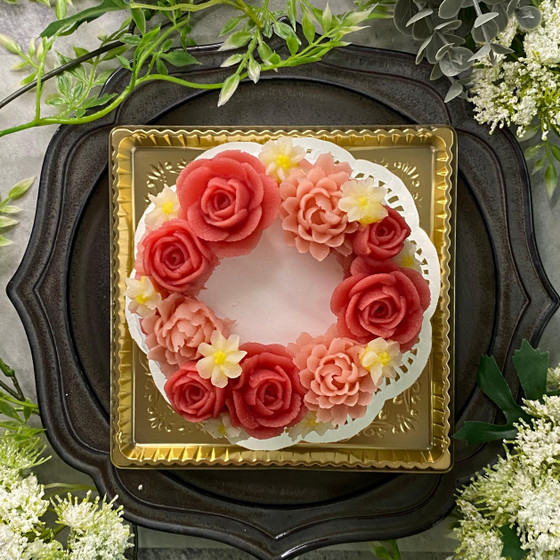 PYONA an bouquet