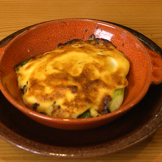 イカとアスパラの柚子味噌オランデーズソース焼き