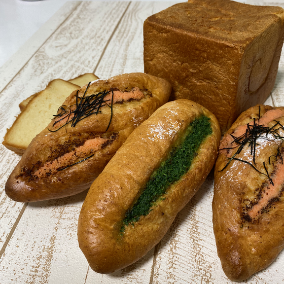 『みそ生食パン、明太＆ガーリックフランス』