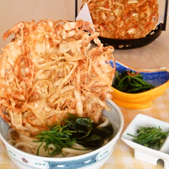 【B】レンチンでできるいりこ（煮干し）だしで作るカリッカリの特大ごぼう天うどん＆だしの使い方＆リピ確定の豆乳黒ゴマプリン！