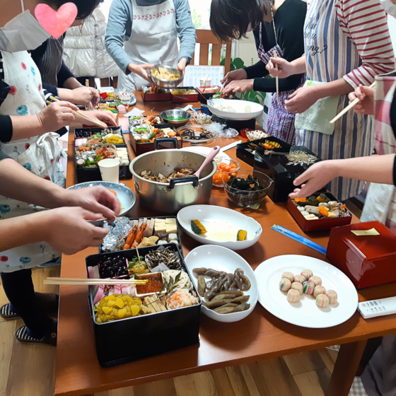 自分のおせちは自分で詰めて