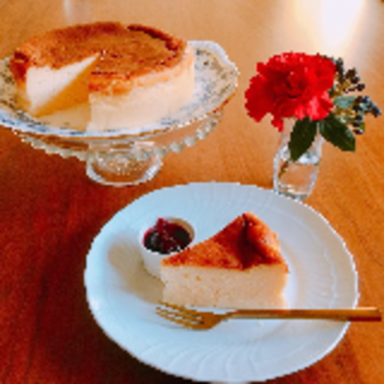 スフレチーズケーキ＆ミックスベリーソース