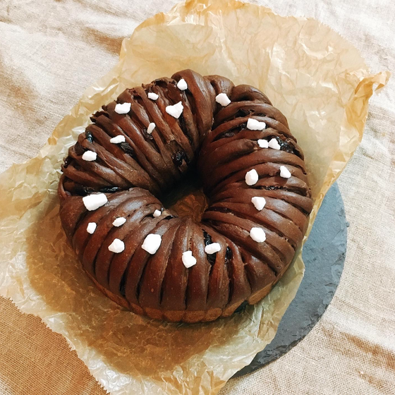 どなたでも参加OK!  ラッピング付き　ちょっと遅めのバレンタインレッスン　「クランベリーとチョコのウールロールパン」