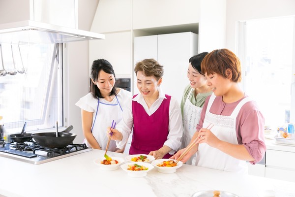 4人までの少人数制で和気あいあいとレッスン